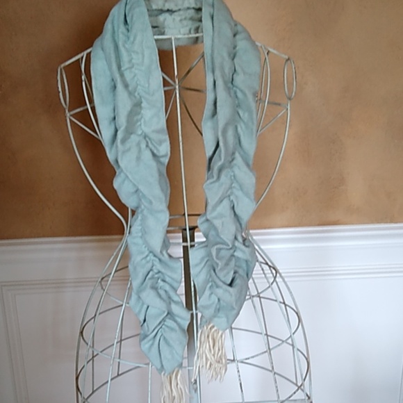 Scrunchie Scarf - Picture 4 of 6